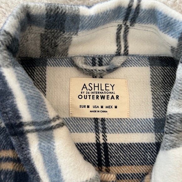 Cropped fleece-feel jacket - Picture 2 of 7